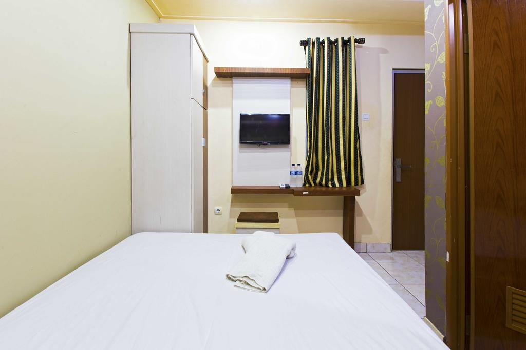 Reddoorz @ Tebet Asem Baris Hotel Jacarta Exterior foto