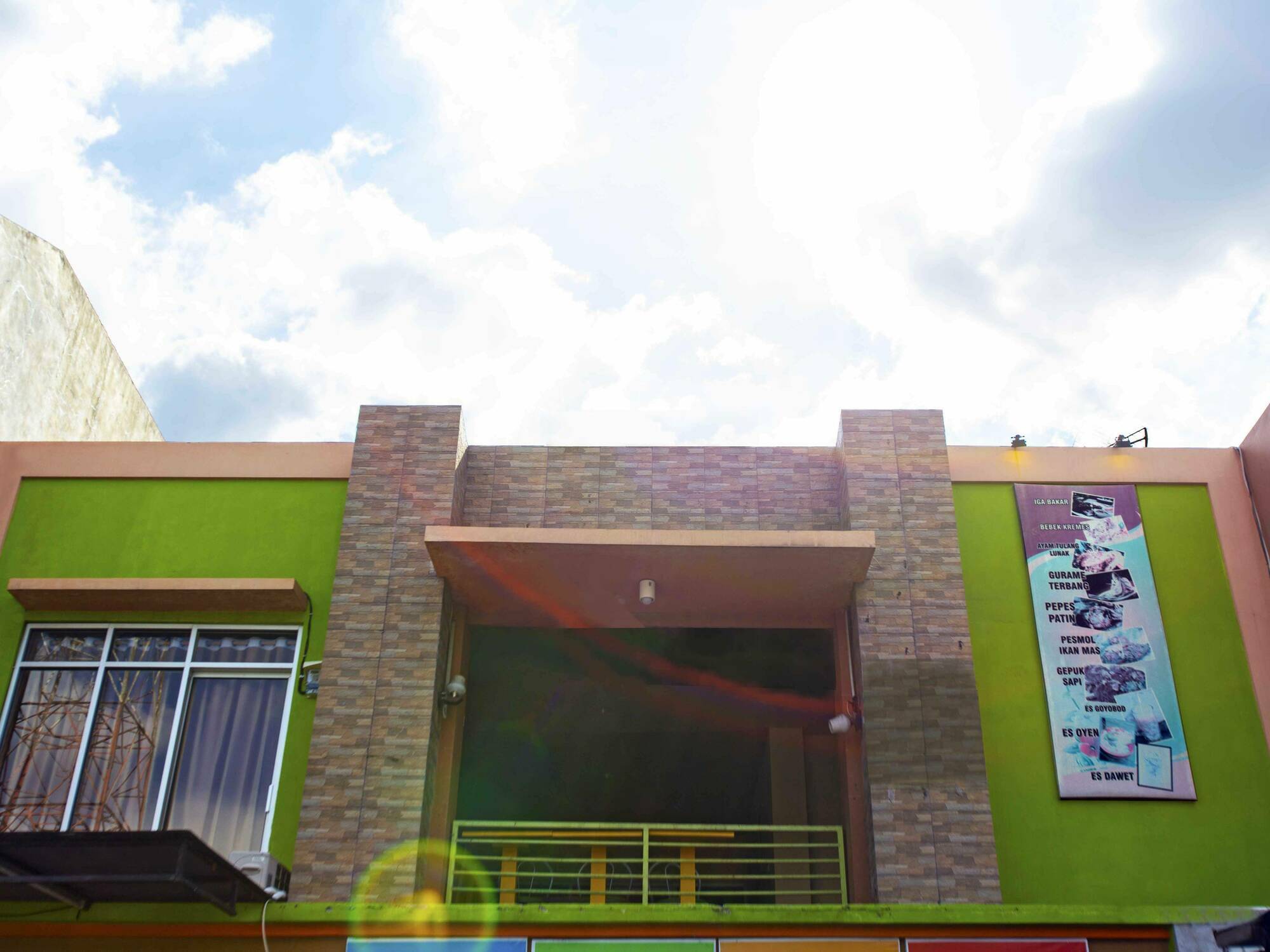Reddoorz @ Tebet Asem Baris Hotel Jacarta Exterior foto